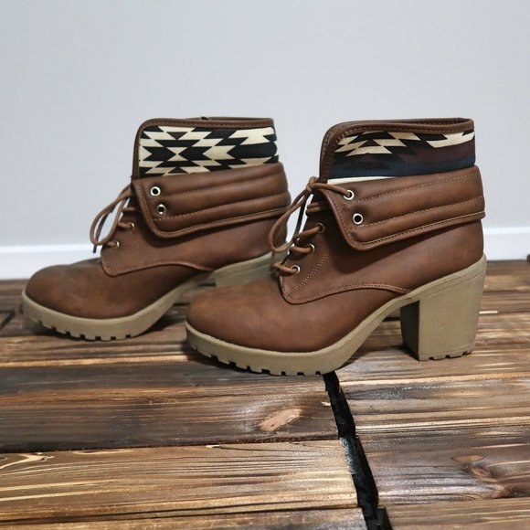 Call It Spring Brown Ankle Boots Size 8.5 - Picture 1 of 10
